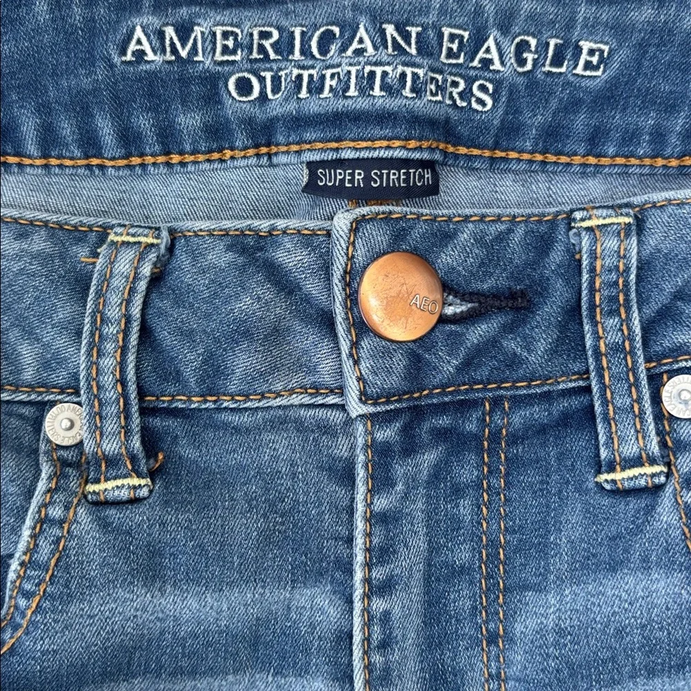 Vintage Y2K Shorts American Eagle Cut Off Jeans Midi Distressed Ripped Size 6